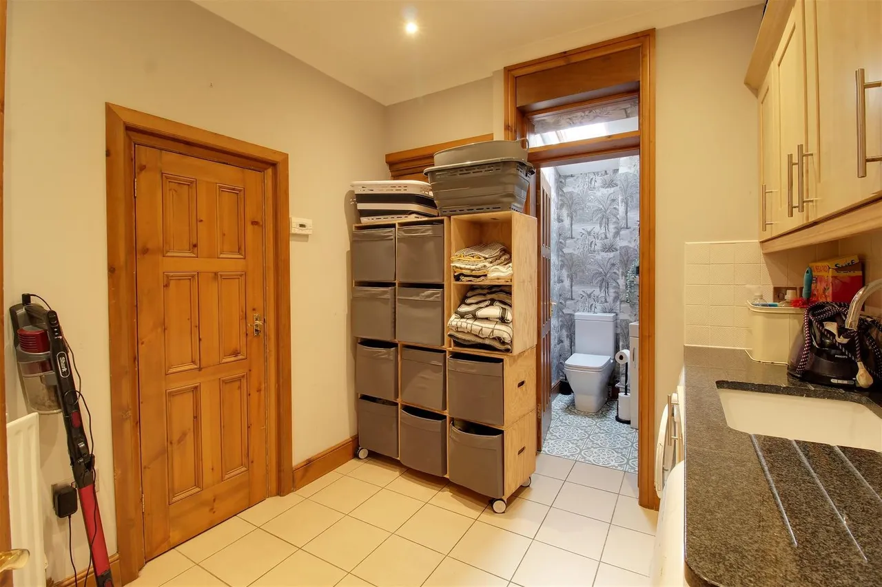 Park Avenue, Potters Bar EN6 5EJ, photo 12