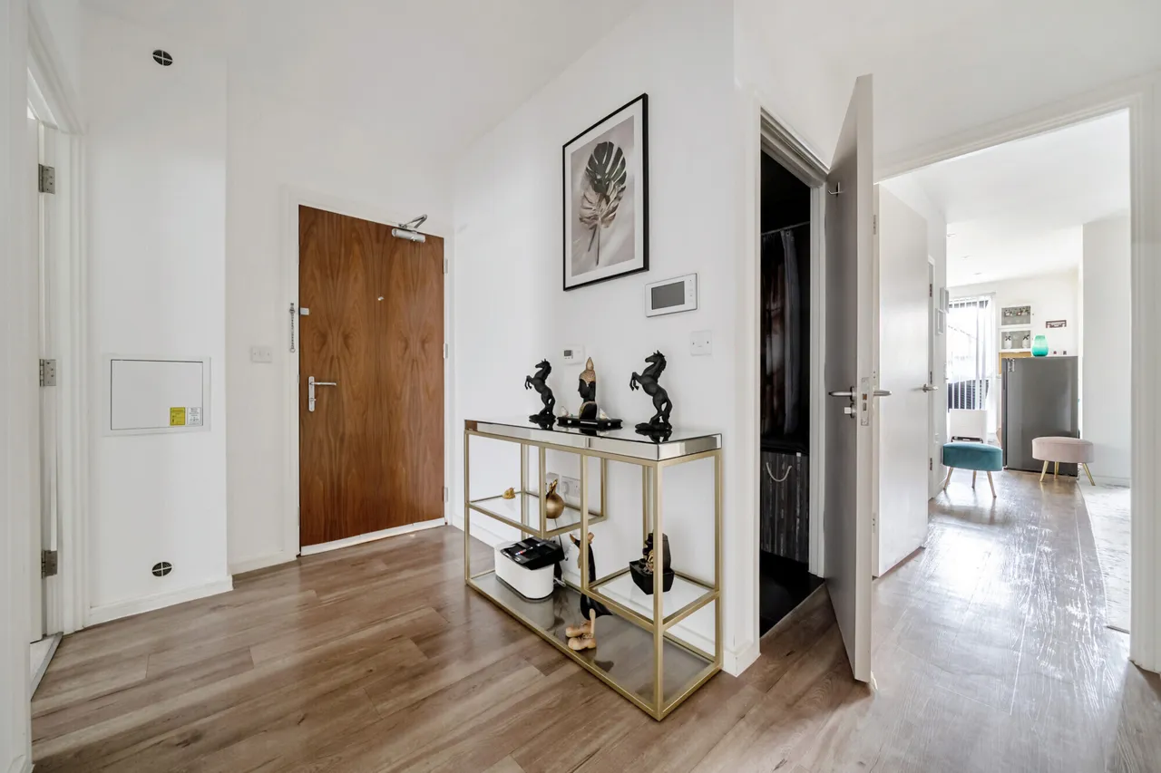 4 Hera Avenue, Barnet, EN5, photo 7