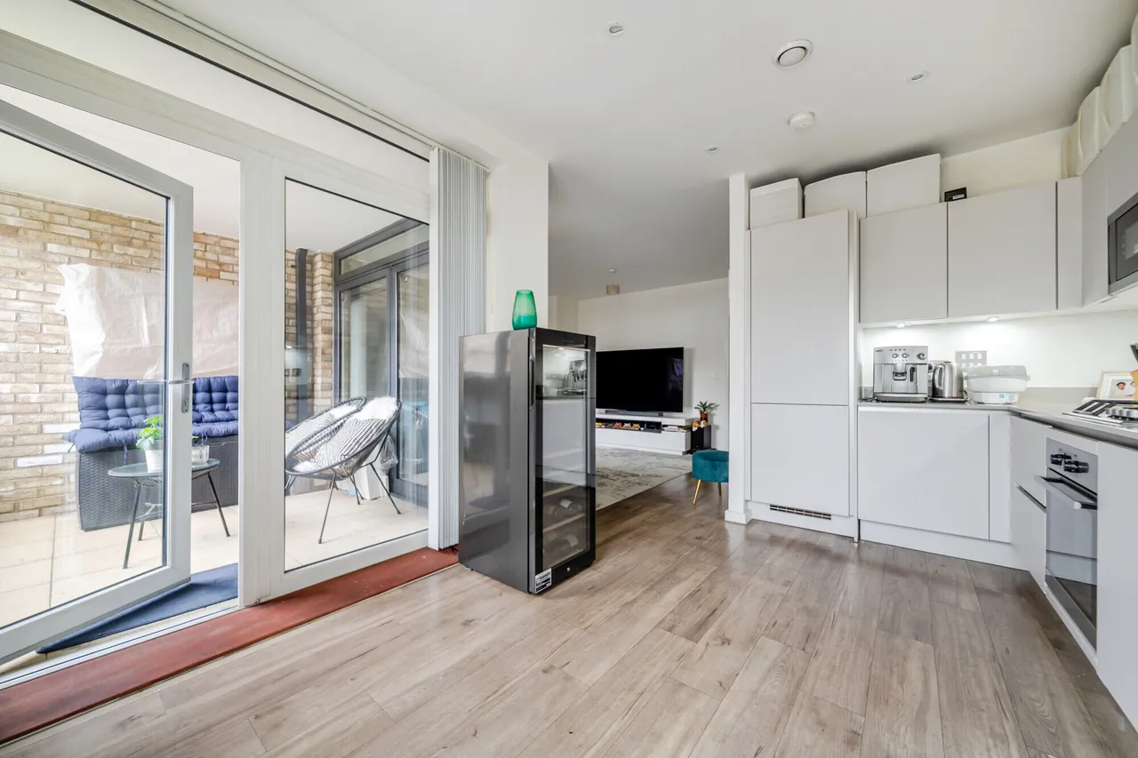 4 Hera Avenue, Barnet, EN5, photo 10