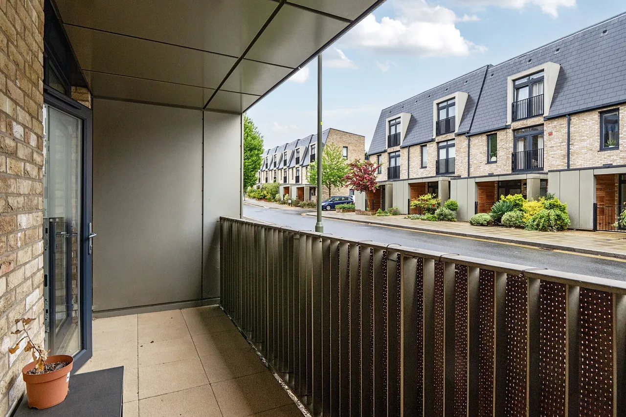 4 Hera Avenue, Barnet, EN5, photo 6