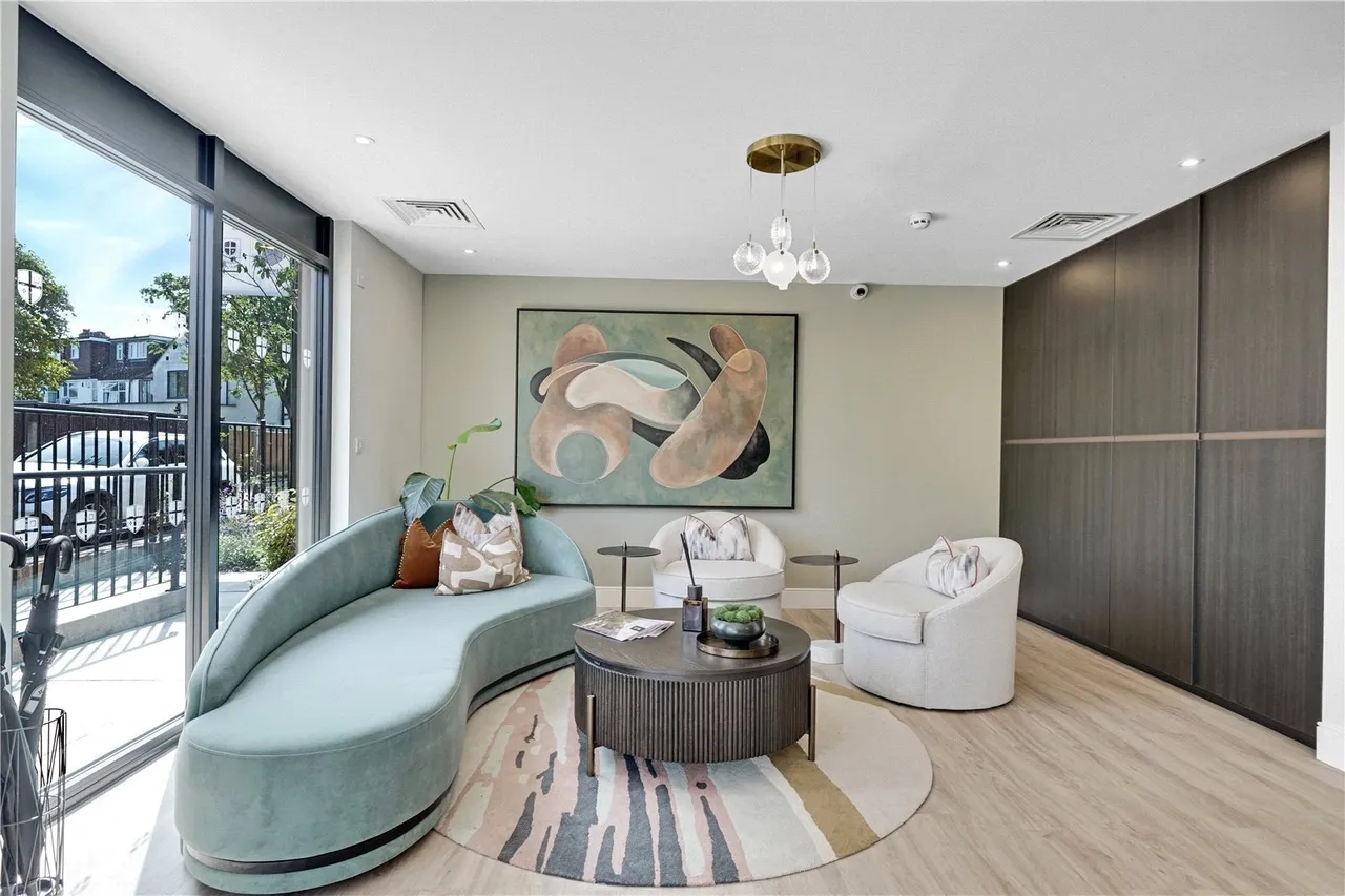 Rose Square, Twickenham, TW2, photo 3