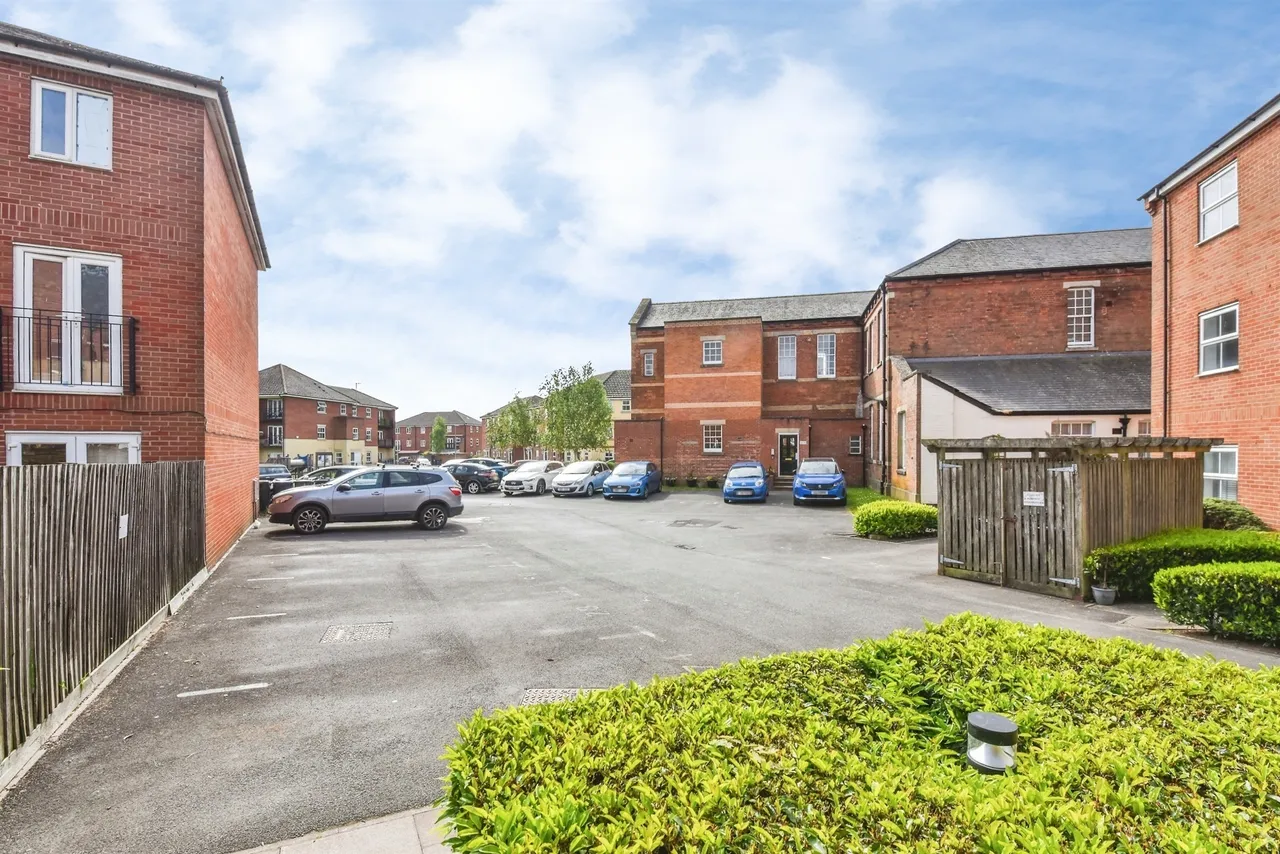 Hillier Road, Devizes, photo 12