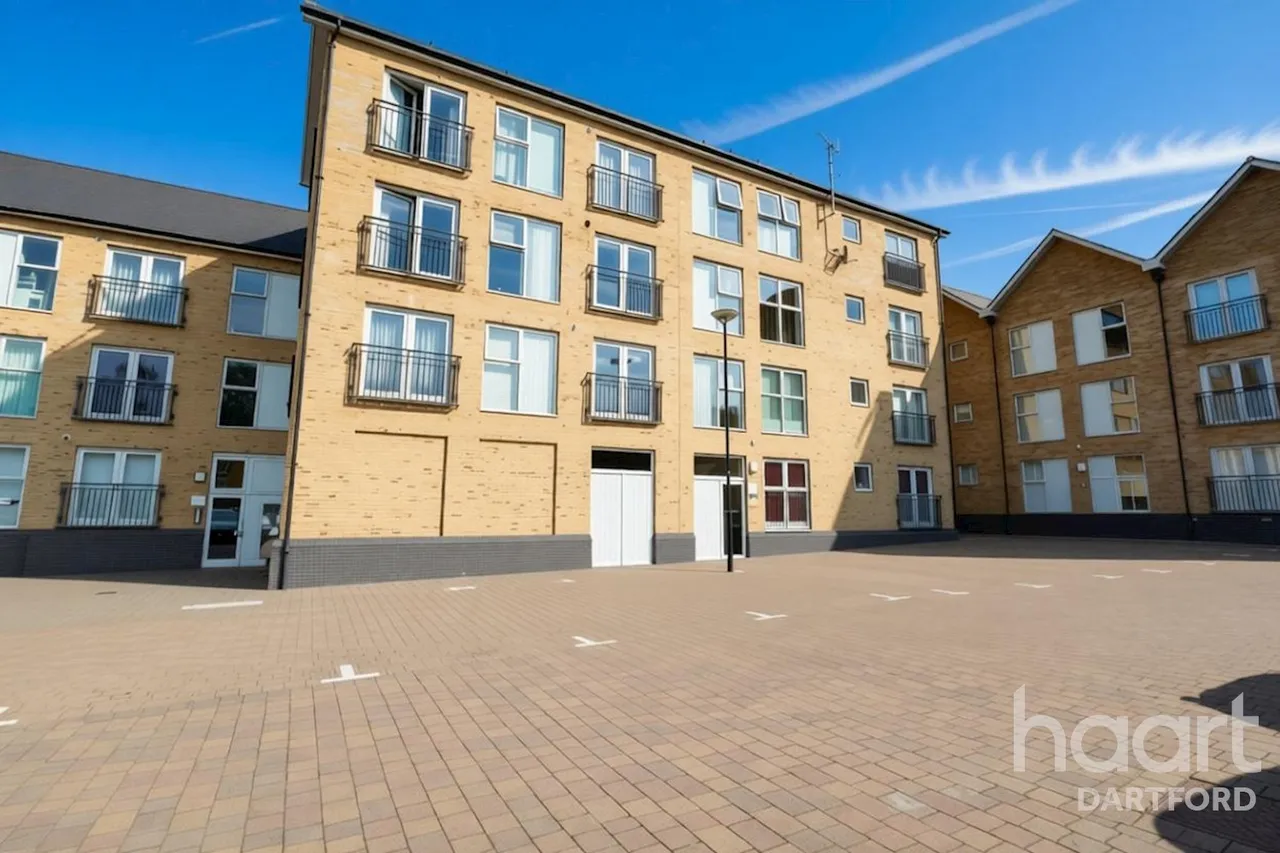 Esparto Way, Dartford, DA4, photo 3