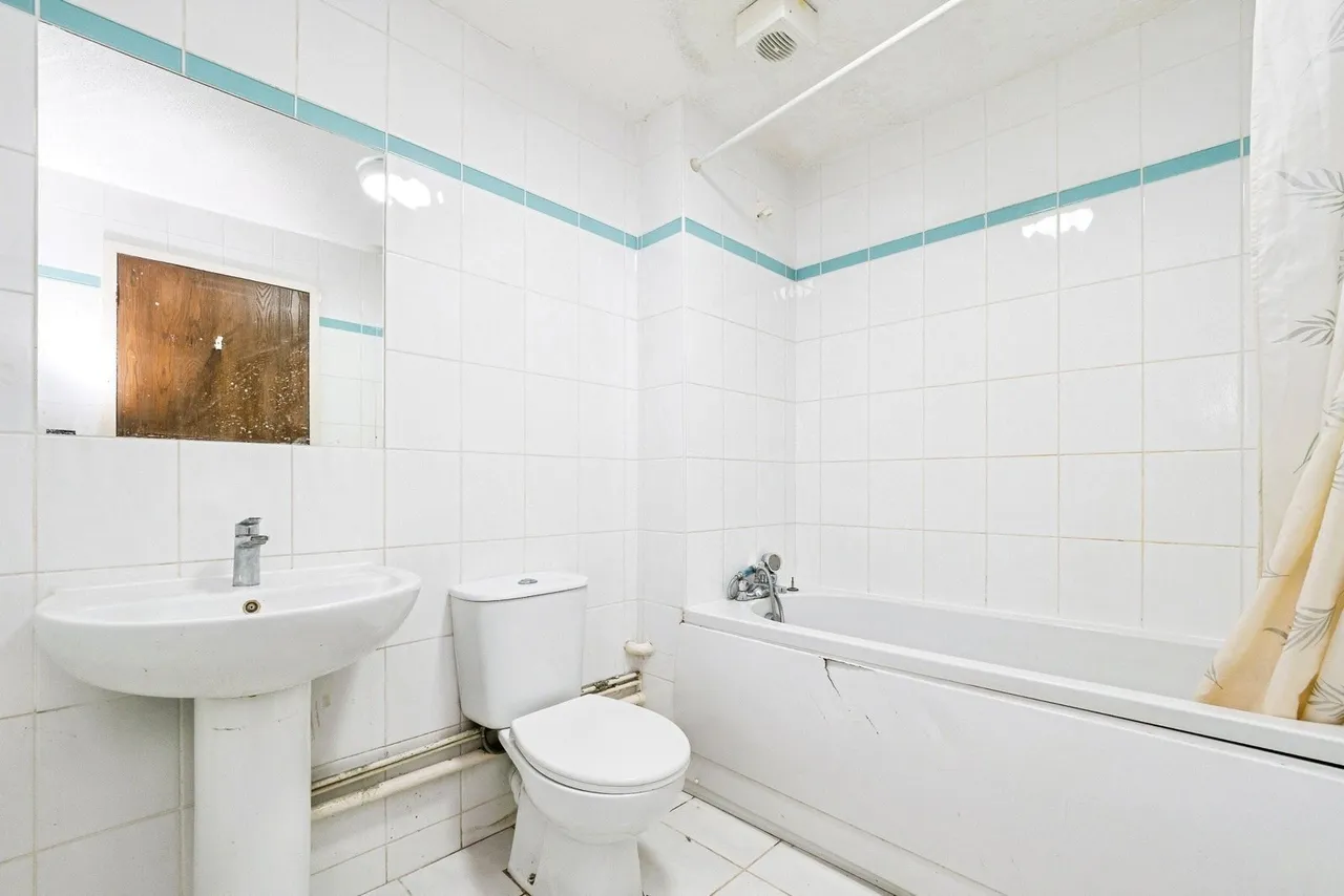 Limes Avenue, Chigwell, IG7, photo 7