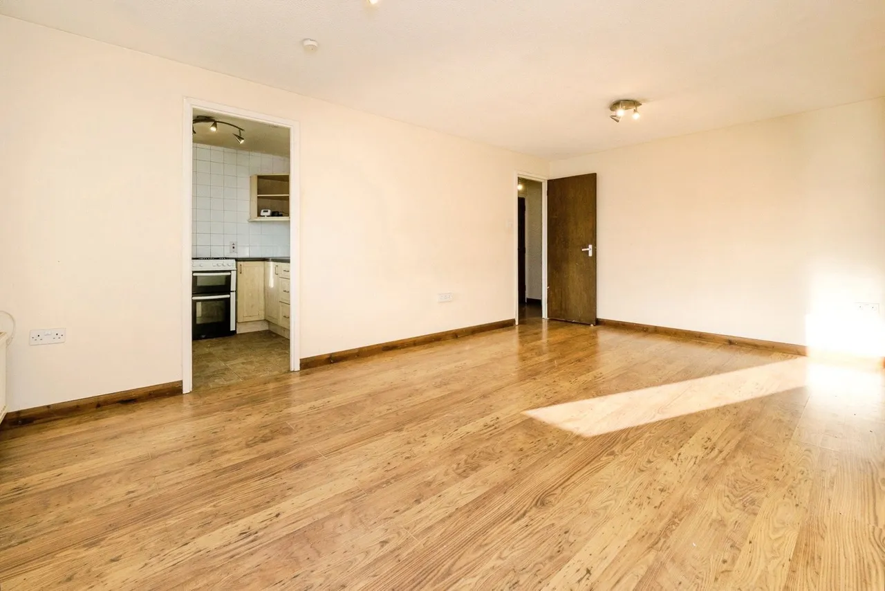 Limes Avenue, Chigwell, IG7, photo 4