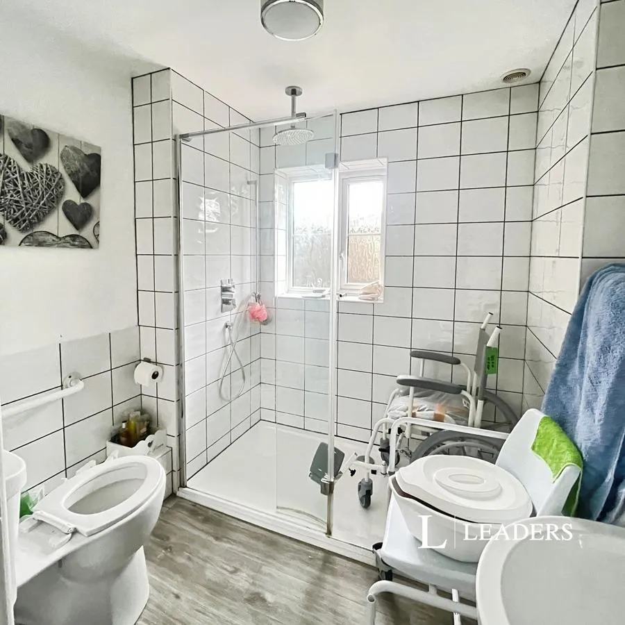 Larkspur Drive, Evesham, WR11, photo 6