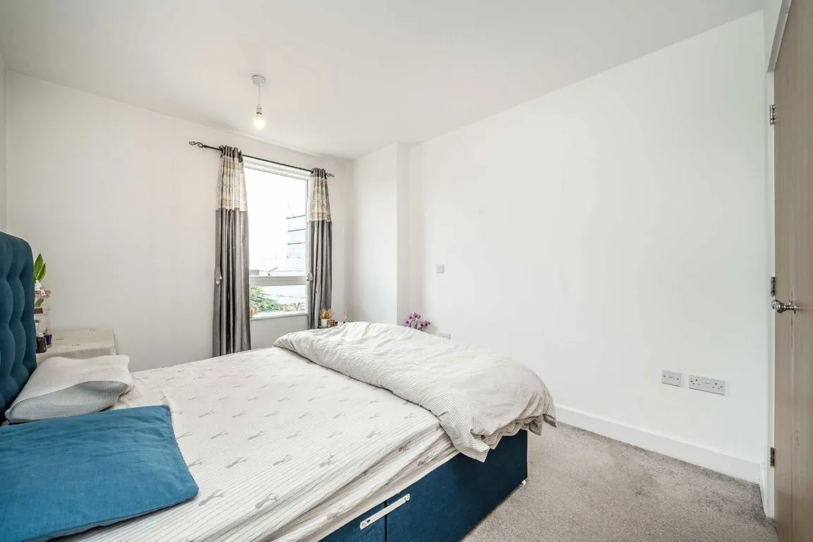 London Road, TW7, photo 4