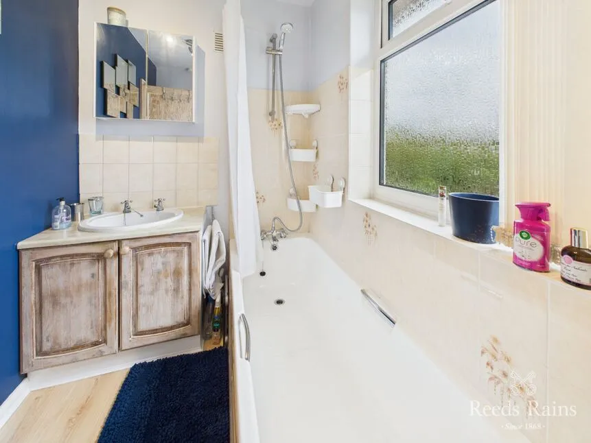Willow Garth, Scarborough, North Yorkshire, YO12, photo 9