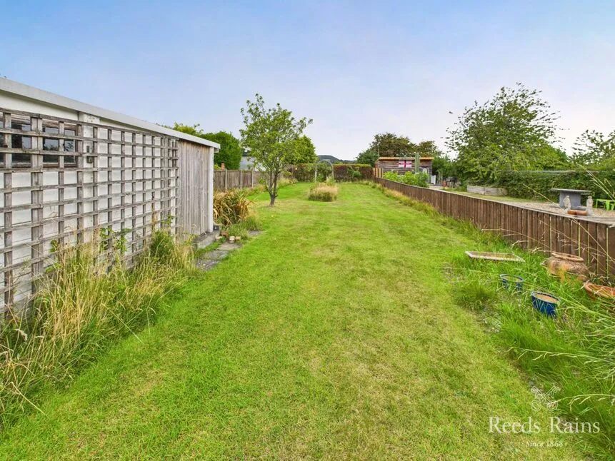 Willow Garth, Scarborough, North Yorkshire, YO12, photo 10