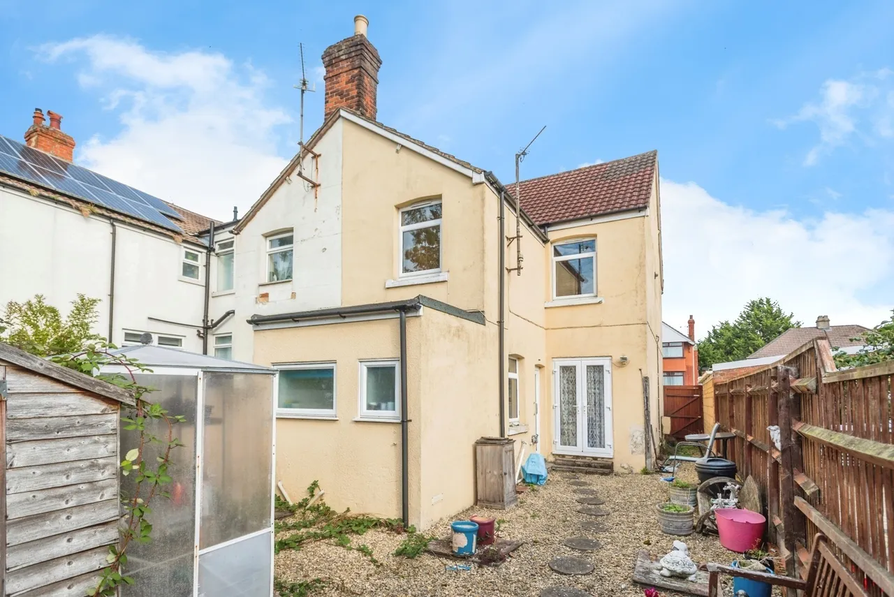 Cricklade Road, Swindon, Wiltshire, SN2, photo 11