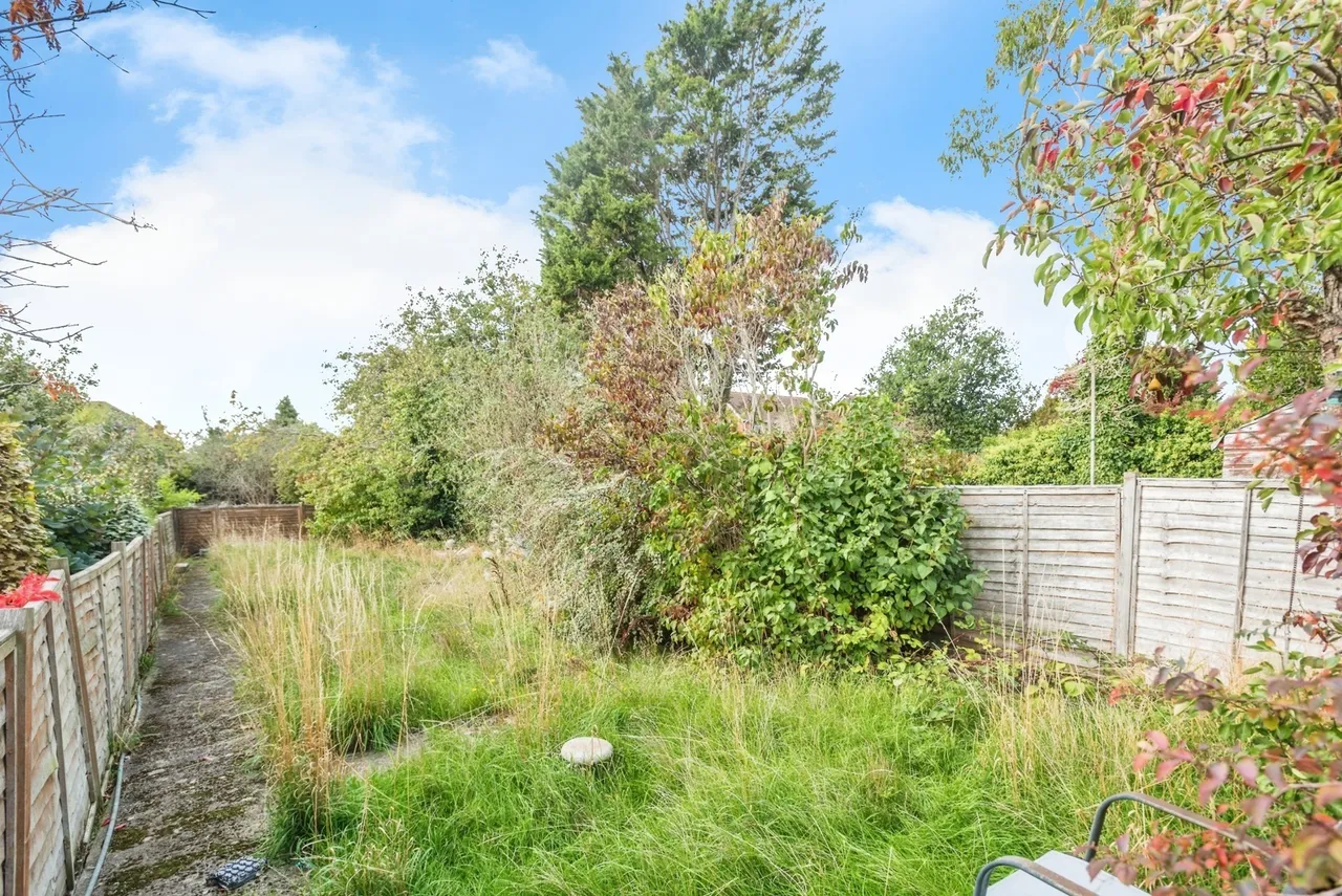 Cricklade Road, Swindon, Wiltshire, SN2, photo 12