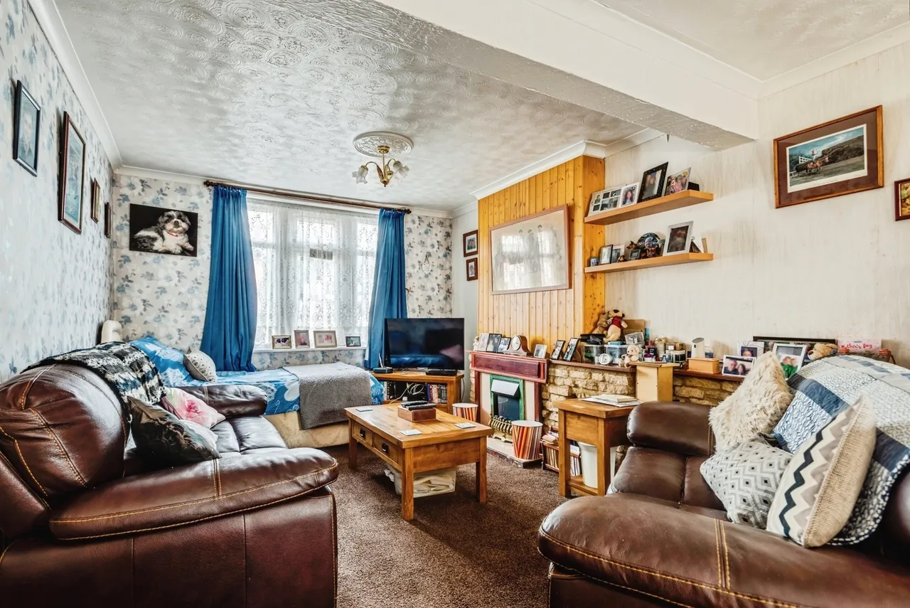 Cricklade Road, Swindon, Wiltshire, SN2, photo 5