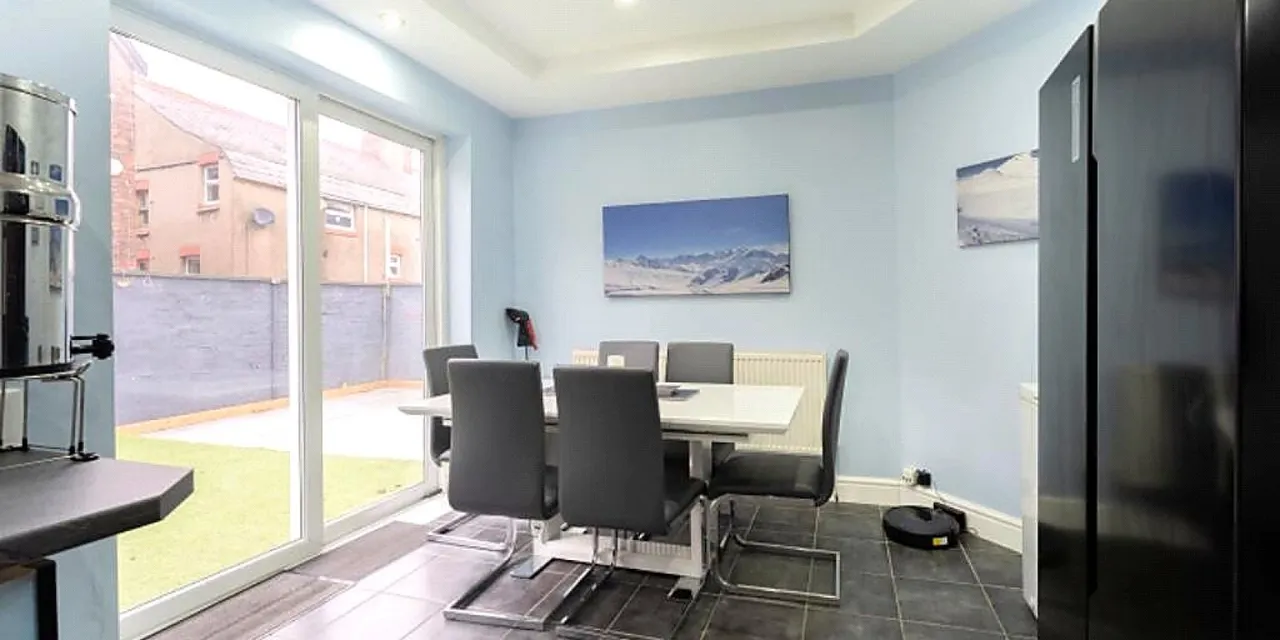 Radnor Drive, Wallasey, CH45, photo 8