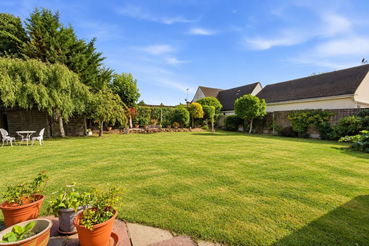 Seamons Close, Dunstable, LU6, photo 15