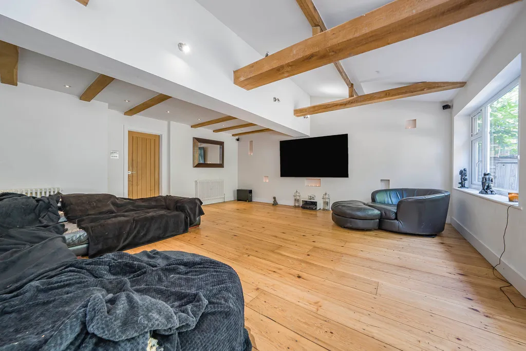 Parkway, North Hillingdon, UB10, photo 2
