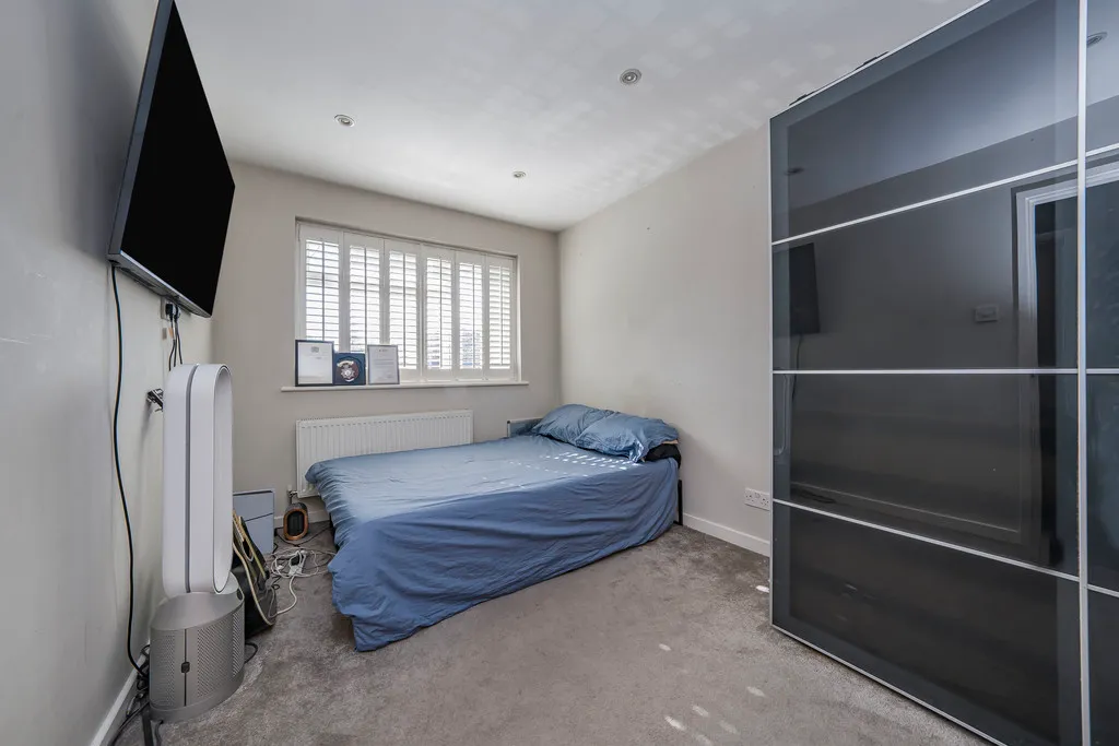 Parkway, North Hillingdon, UB10, photo 19