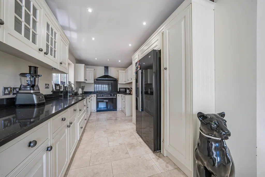 Parkway, North Hillingdon, UB10, photo 8