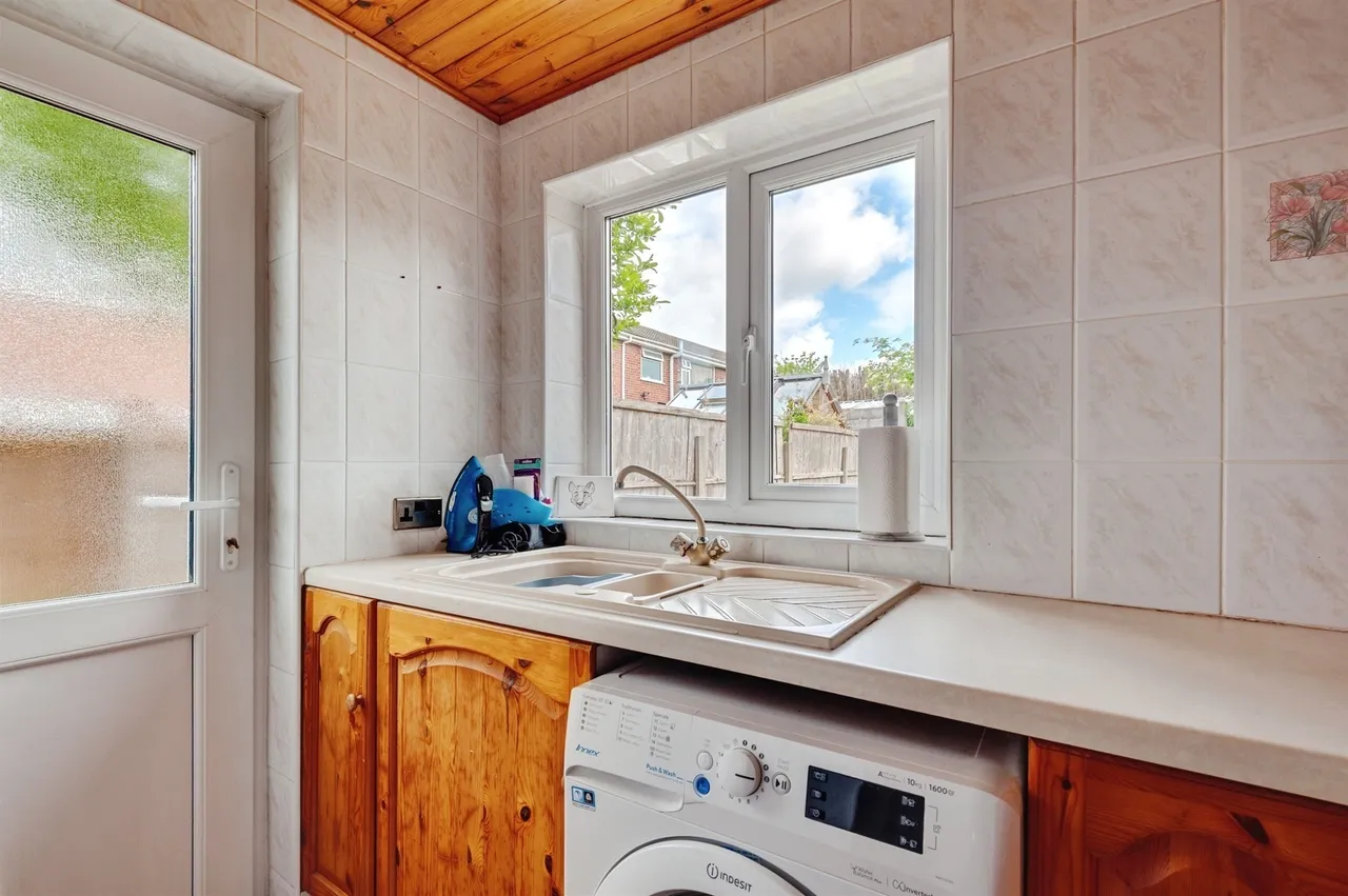 Ashbourne Avenue, Runcorn, WA7, photo 5