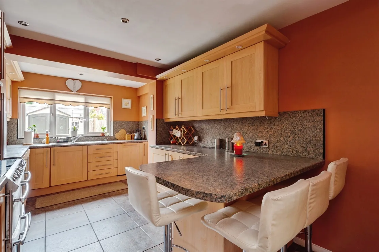 Ashbourne Avenue, Runcorn, WA7, photo 3