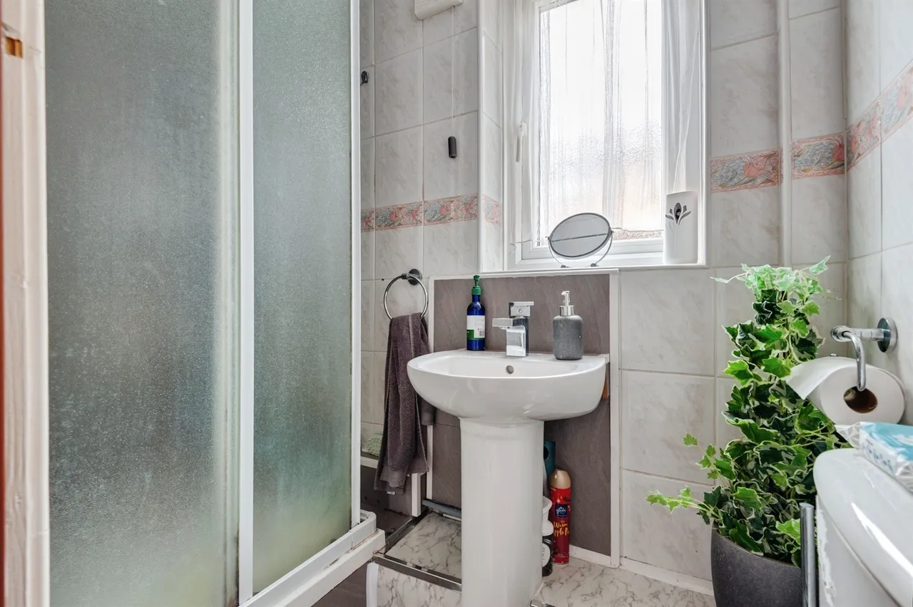 Ashbourne Avenue, Runcorn, WA7, photo 14