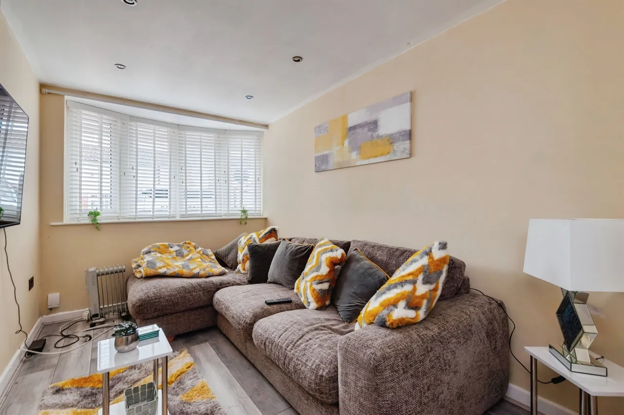 Ashbourne Avenue, Runcorn, WA7, photo 8
