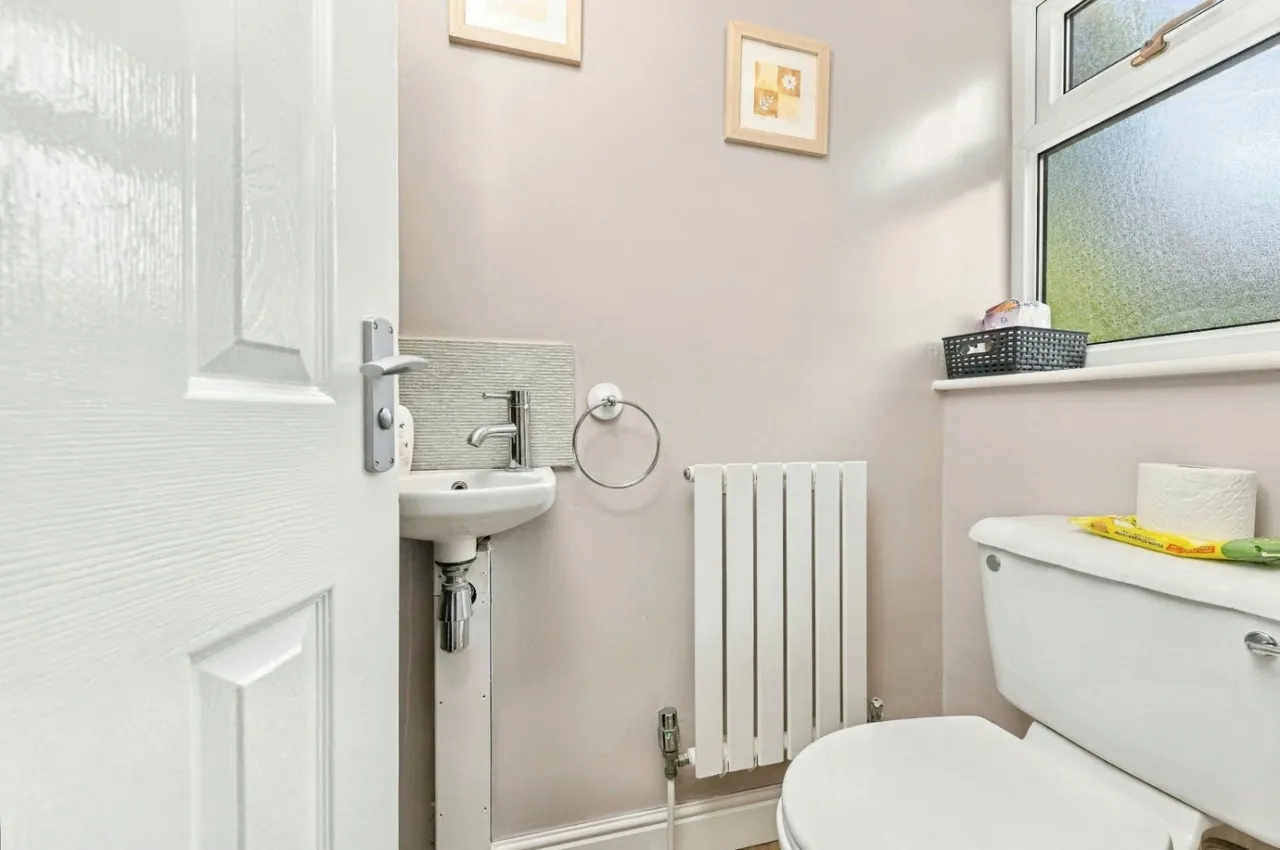 Vine Street, Cleckheaton, BD19, photo 14