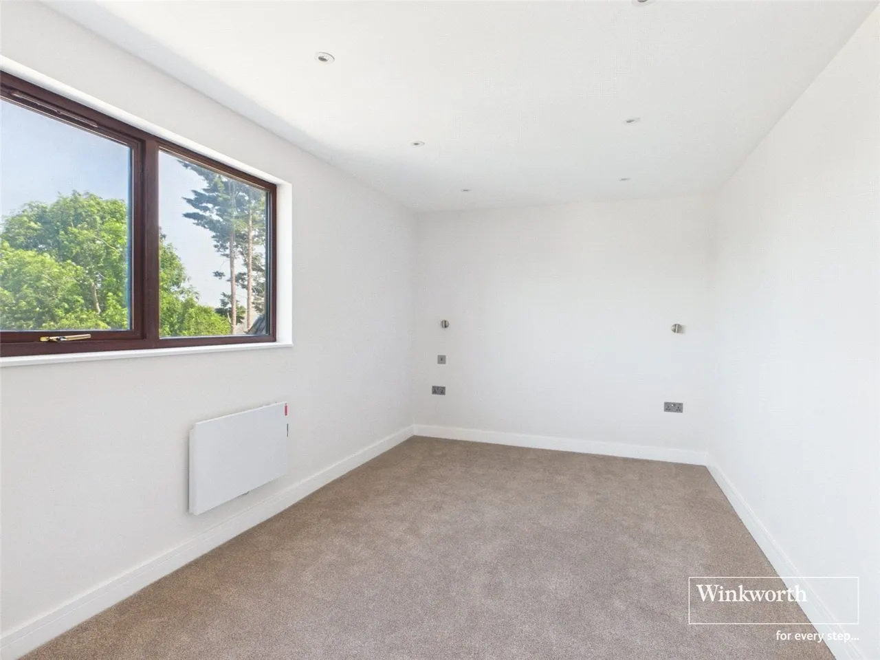 Greenham Road, Newbury, Berkshire, RG14, photo 2