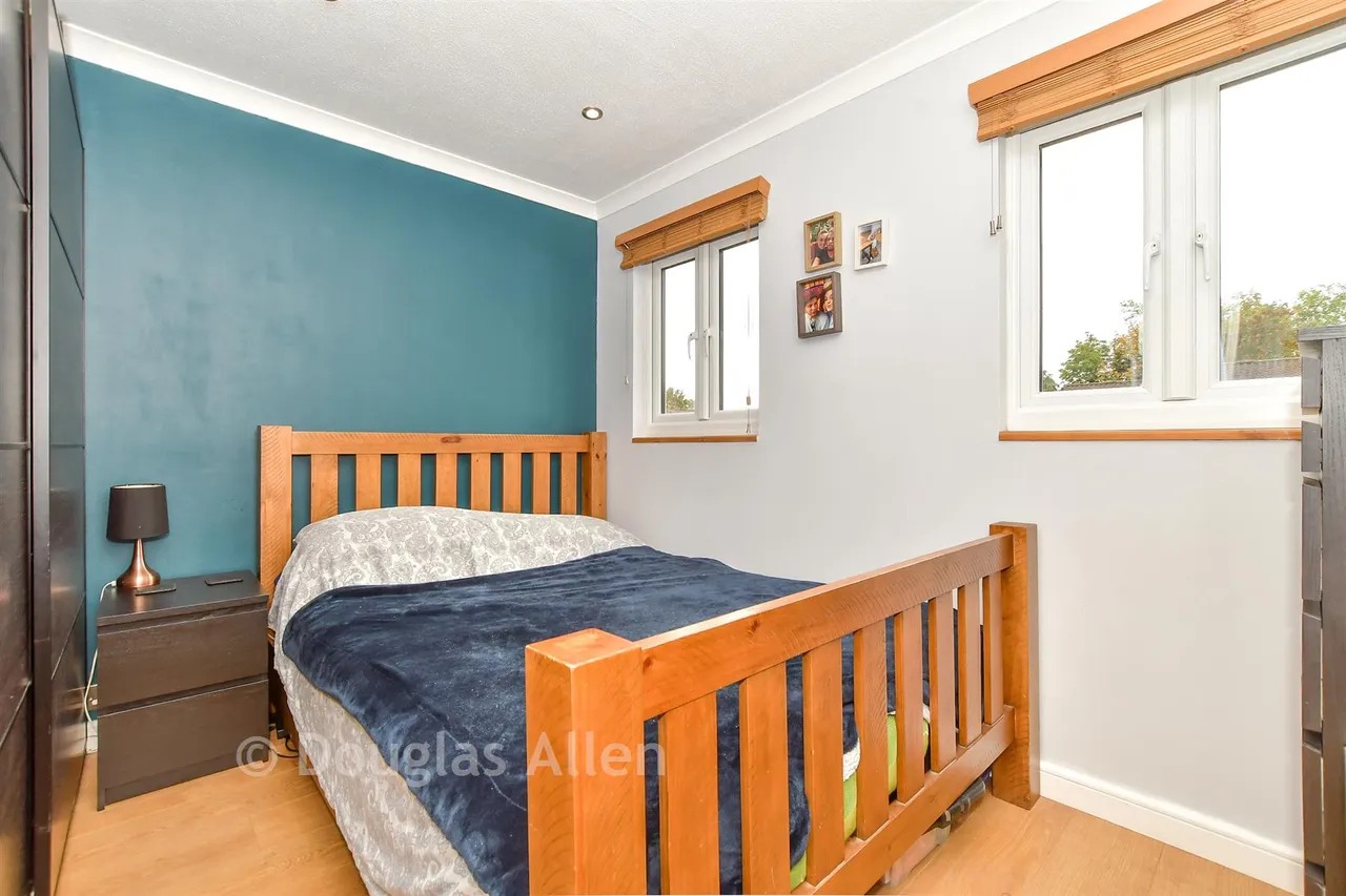 Rectory Road, Pitsea, SS13, photo 6