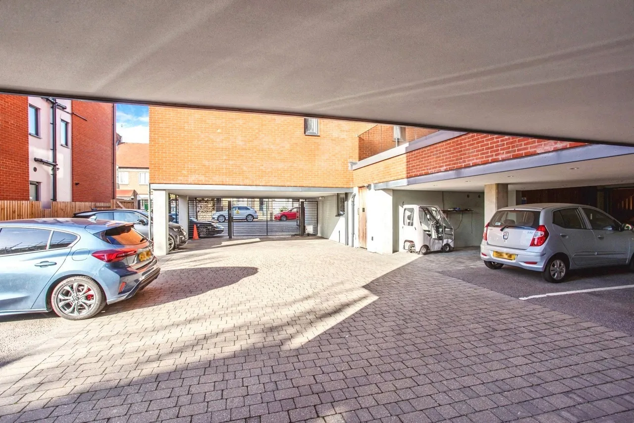 Cranleigh Drive, Leigh-on-Sea, SS9, photo 4