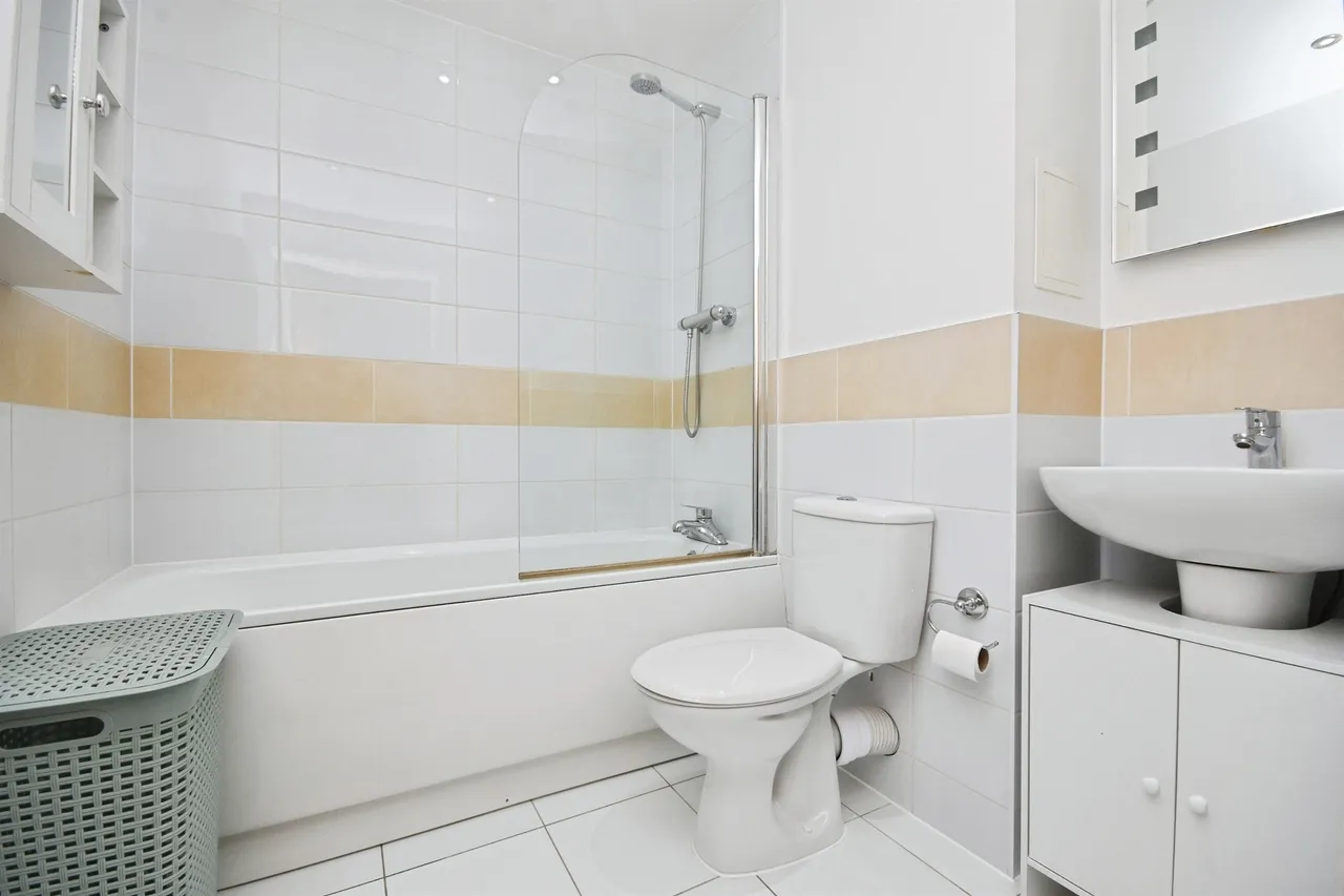 Crown Drive, Romford, RM7, photo 12