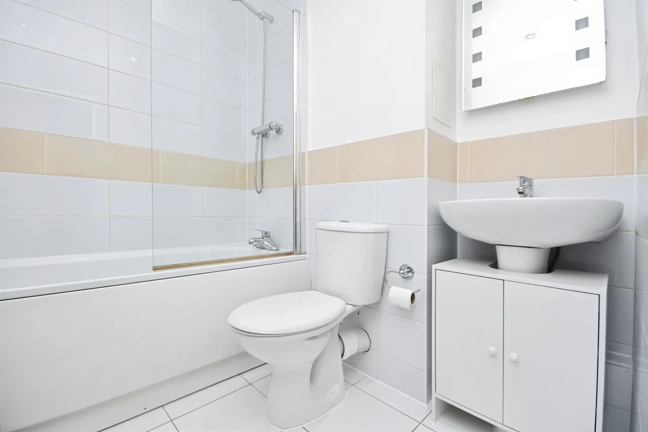 Crown Drive, Romford, RM7, photo 9