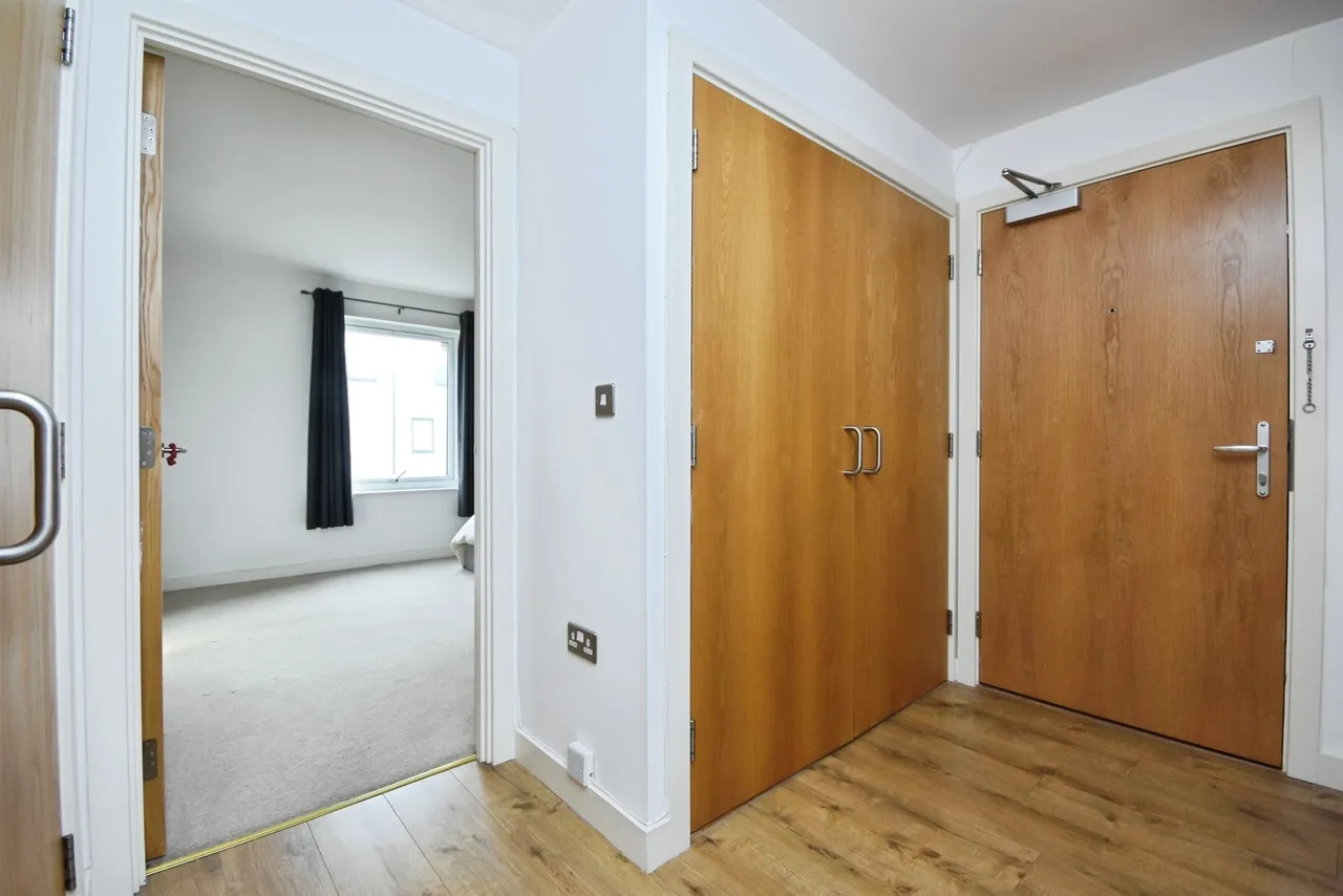 Crown Drive, Romford, RM7, photo 11