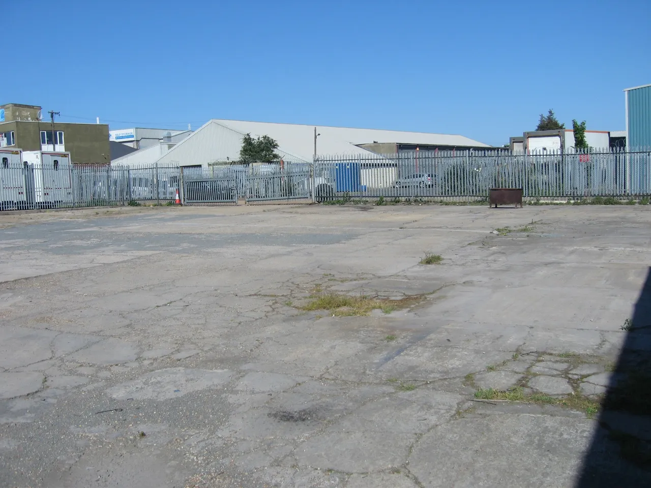 London Road, West Thurrock, RM20, photo 2