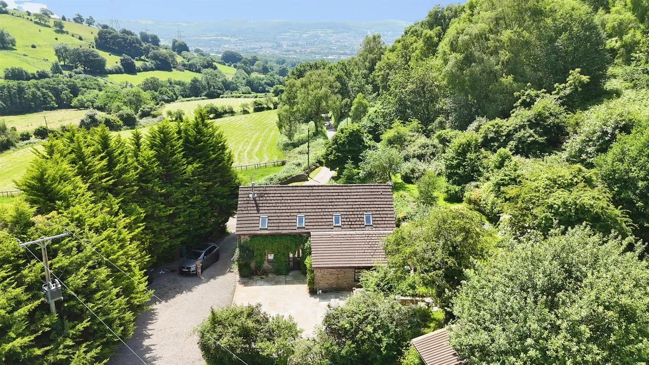 Pandy Mawr Road, Caerphilly, CF83, photo 35