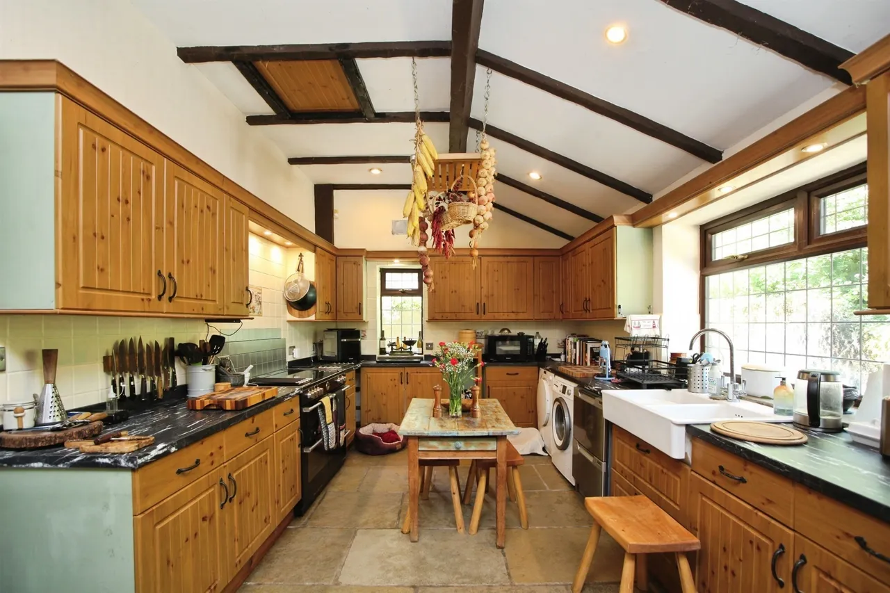 Pandy Mawr Road, Caerphilly, CF83, photo 2