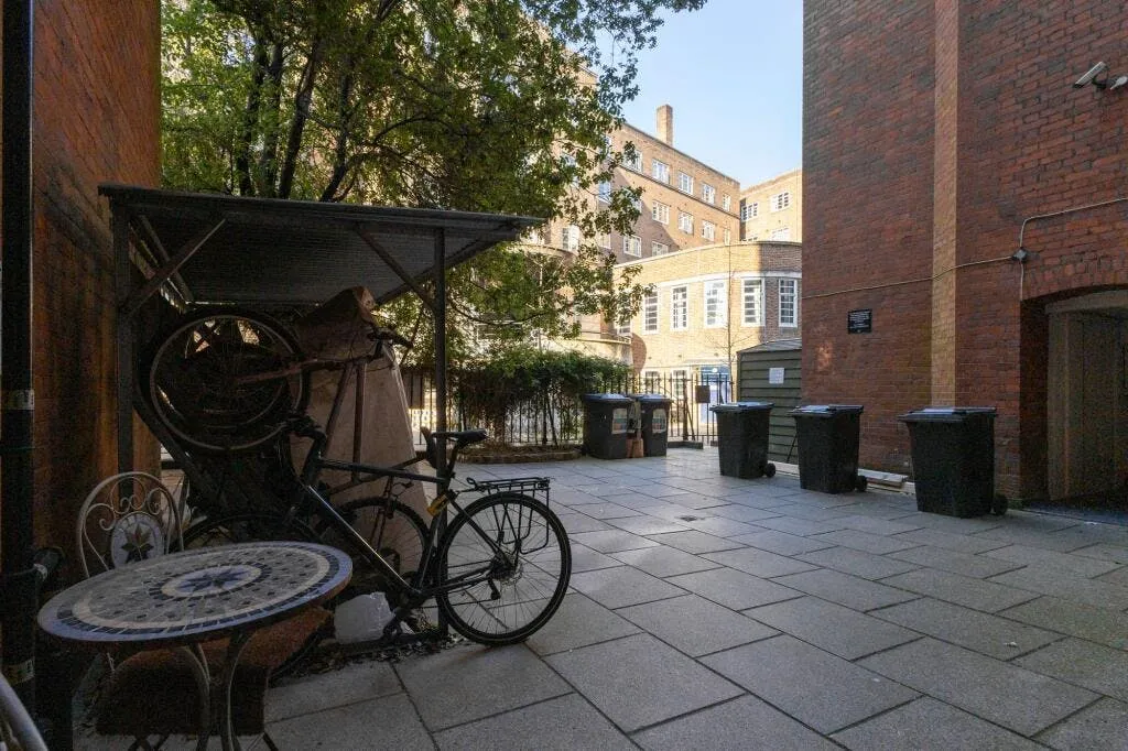 Tavistock Place, Knollys House, WC1H, photo 12