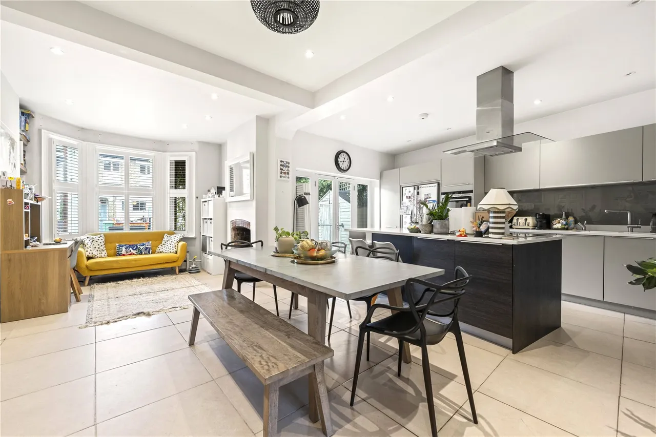 Arlington Road, Teddington, TW11 8NJ, photo 2