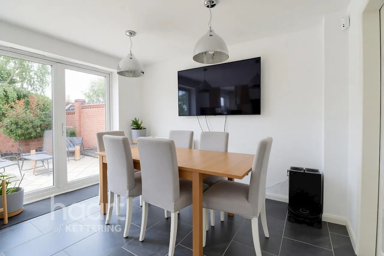 Wilkie Close, Kettering, NN15, photo 12