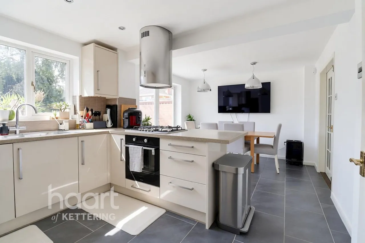 Wilkie Close, Kettering, NN15, photo 10