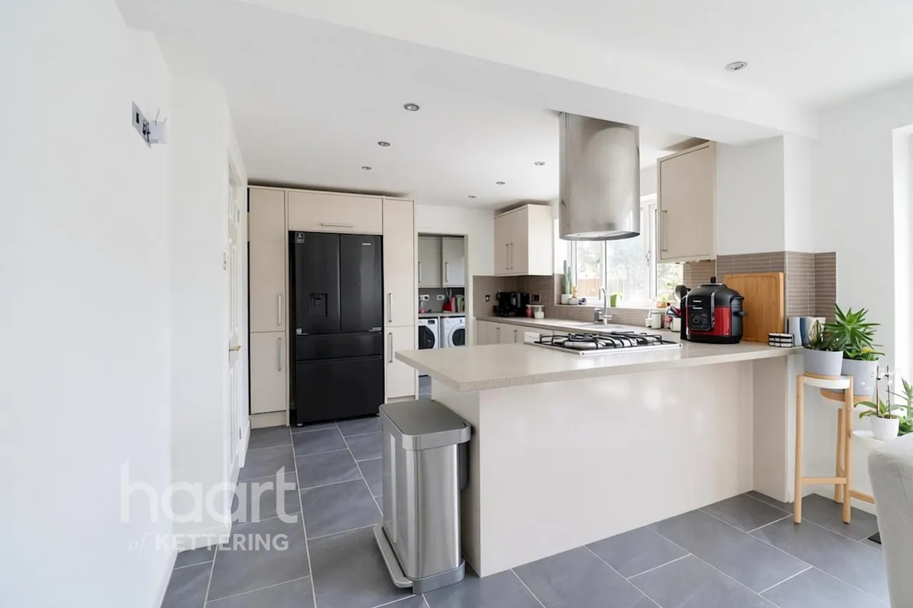 Wilkie Close, Kettering, NN15, photo 11