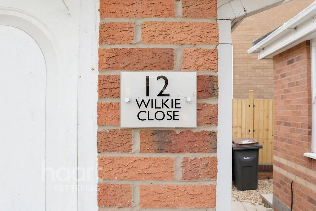 Wilkie Close, Kettering, NN15, photo 37