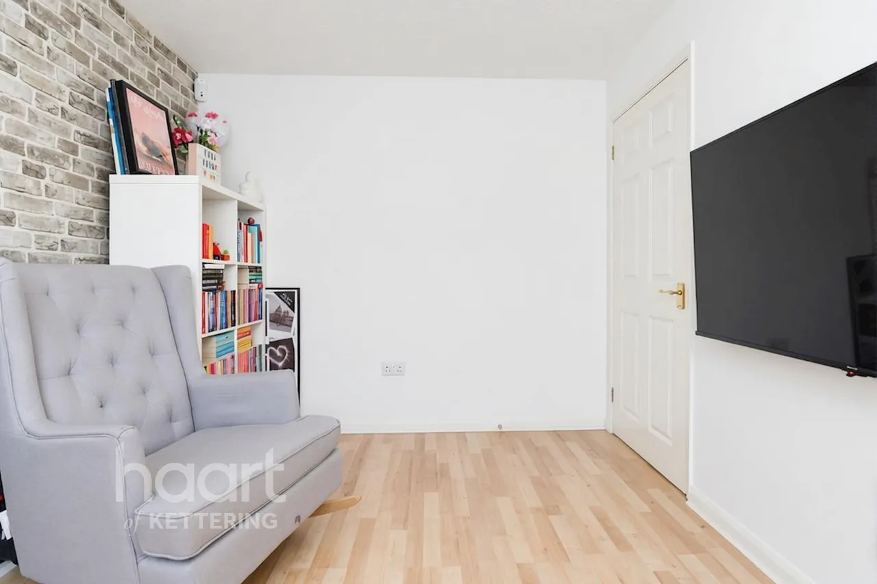 Wilkie Close, Kettering, NN15, photo 14