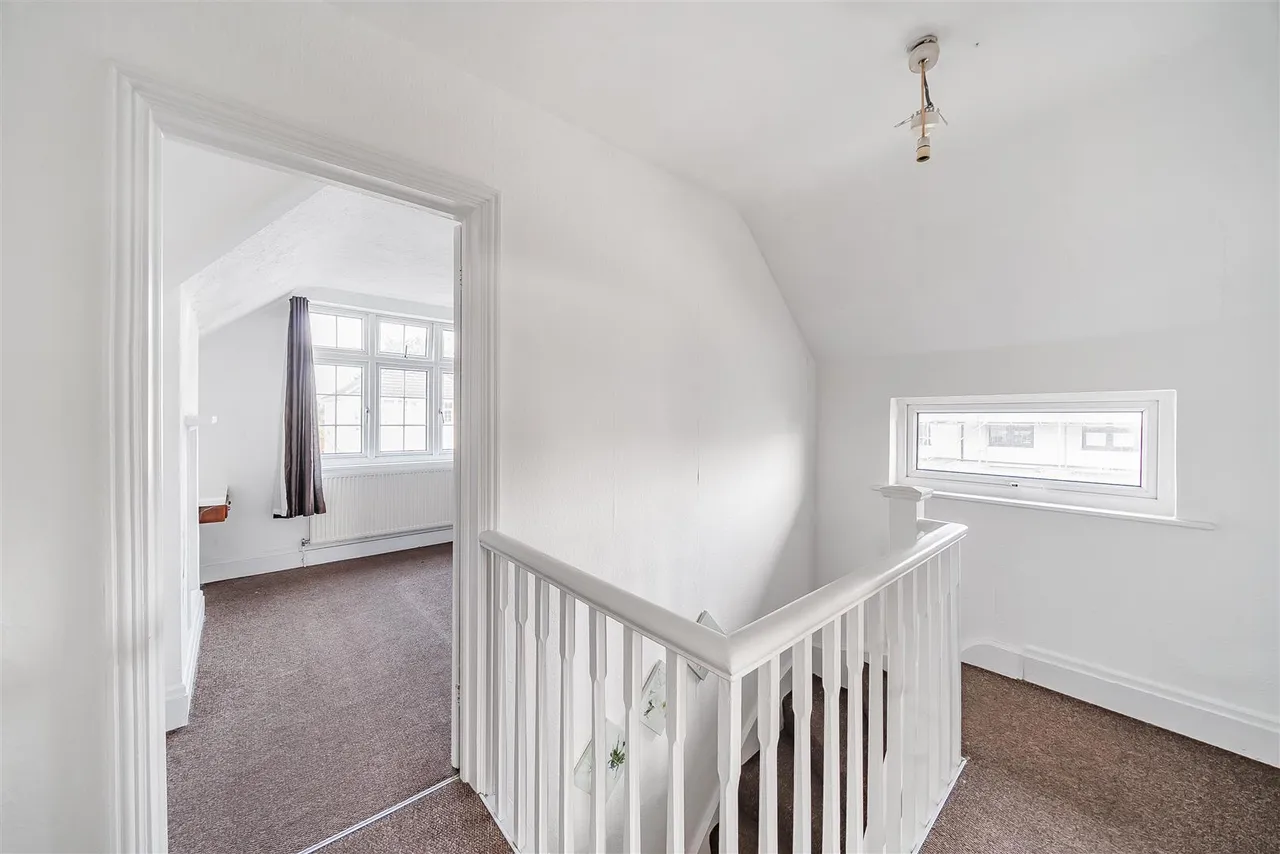 Eton Avenue, Wembley, photo 10