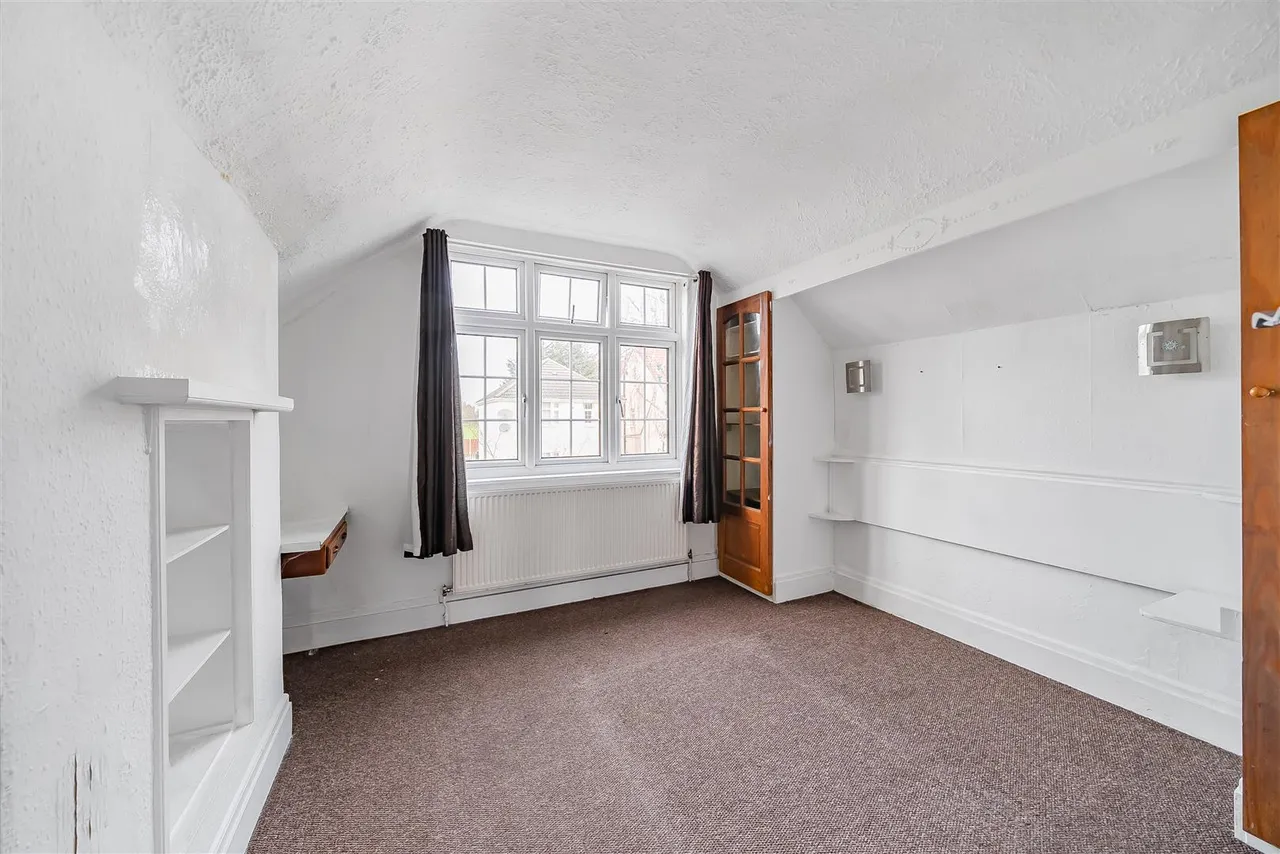 Eton Avenue, Wembley, photo 11
