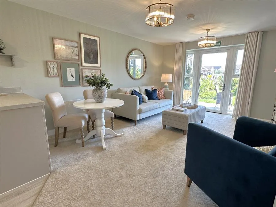 1 bed flat for sale, Pacific Drive, Eastbourne, BN23