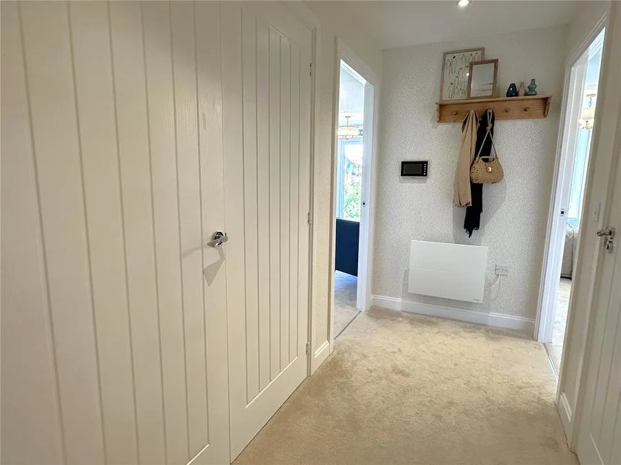 Pacific Drive, Eastbourne, BN23, photo 10