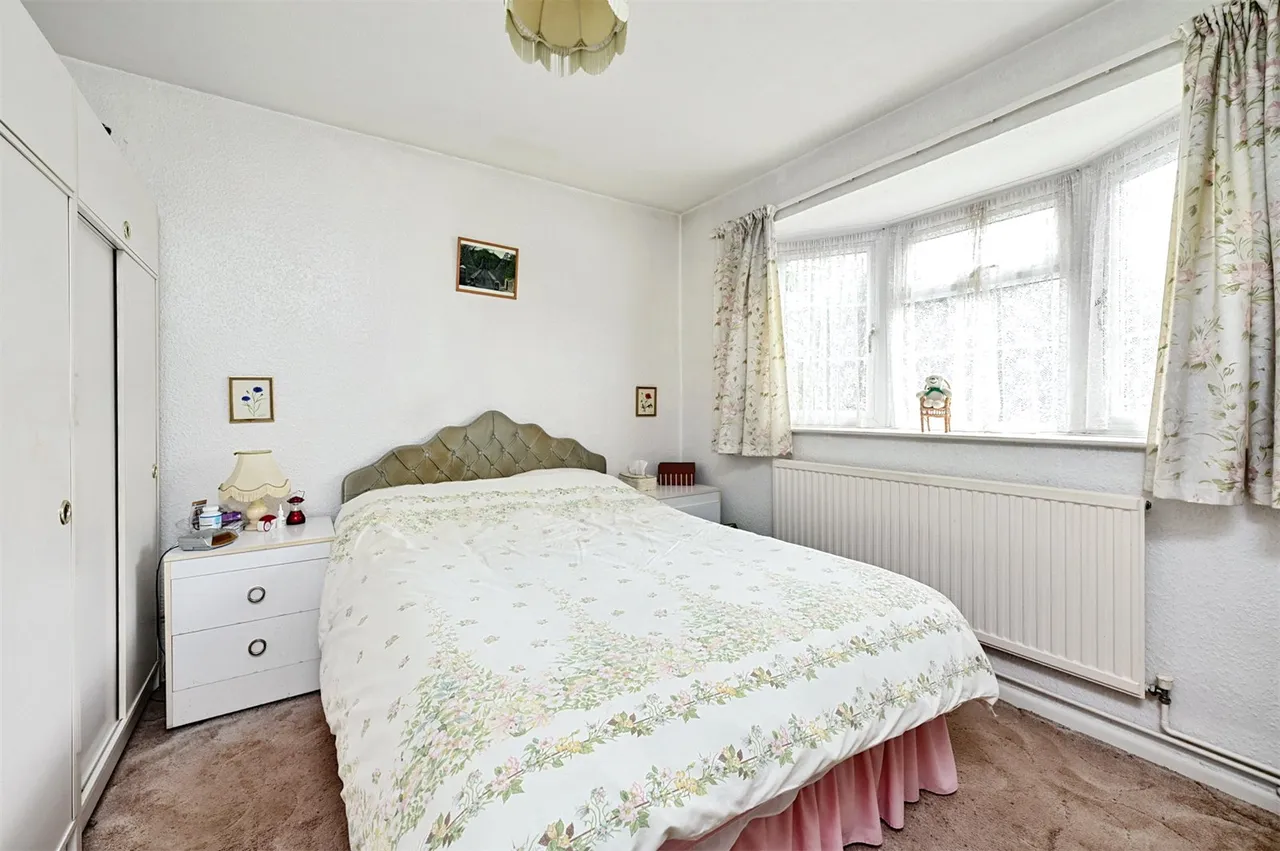 Hazel Road, Ash Green, Guildford, Surrey, GU12 6HP, photo 7