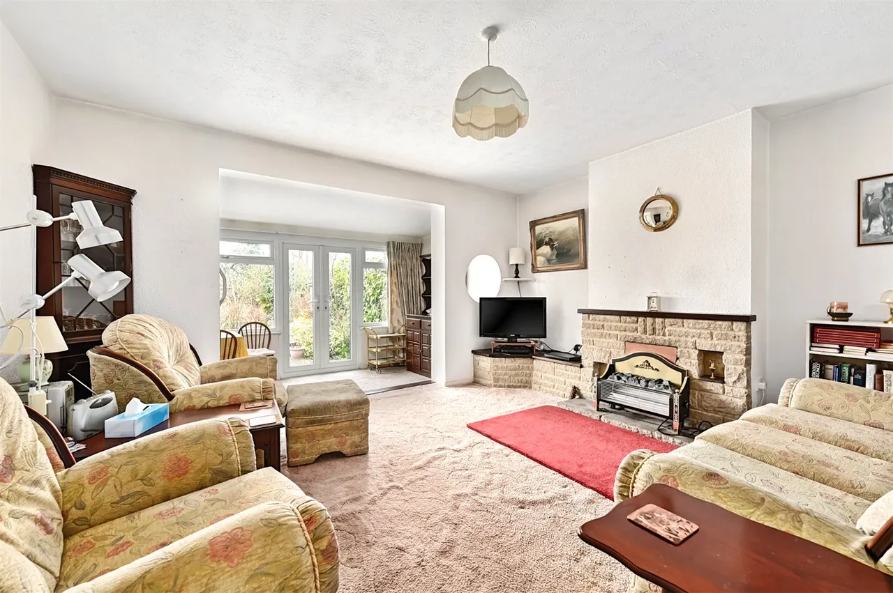 Hazel Road, Ash Green, Guildford, Surrey, GU12 6HP, photo 5