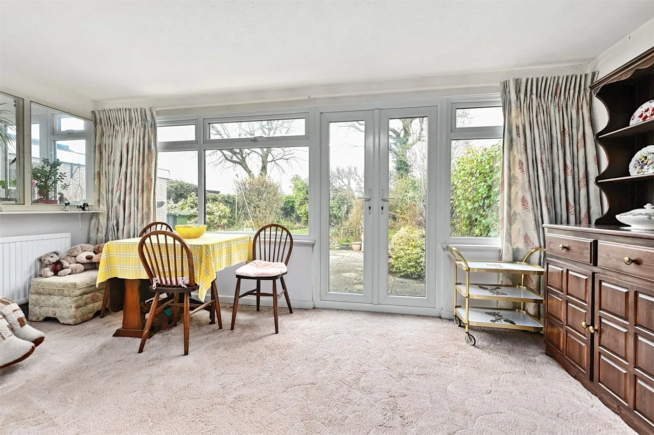 Hazel Road, Ash Green, Guildford, Surrey, GU12 6HP, photo 4