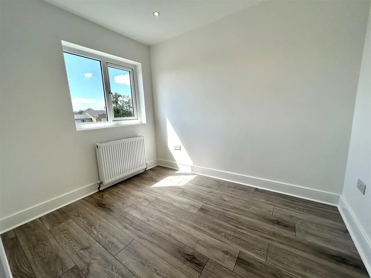 London Road, Benfleet, photo 10